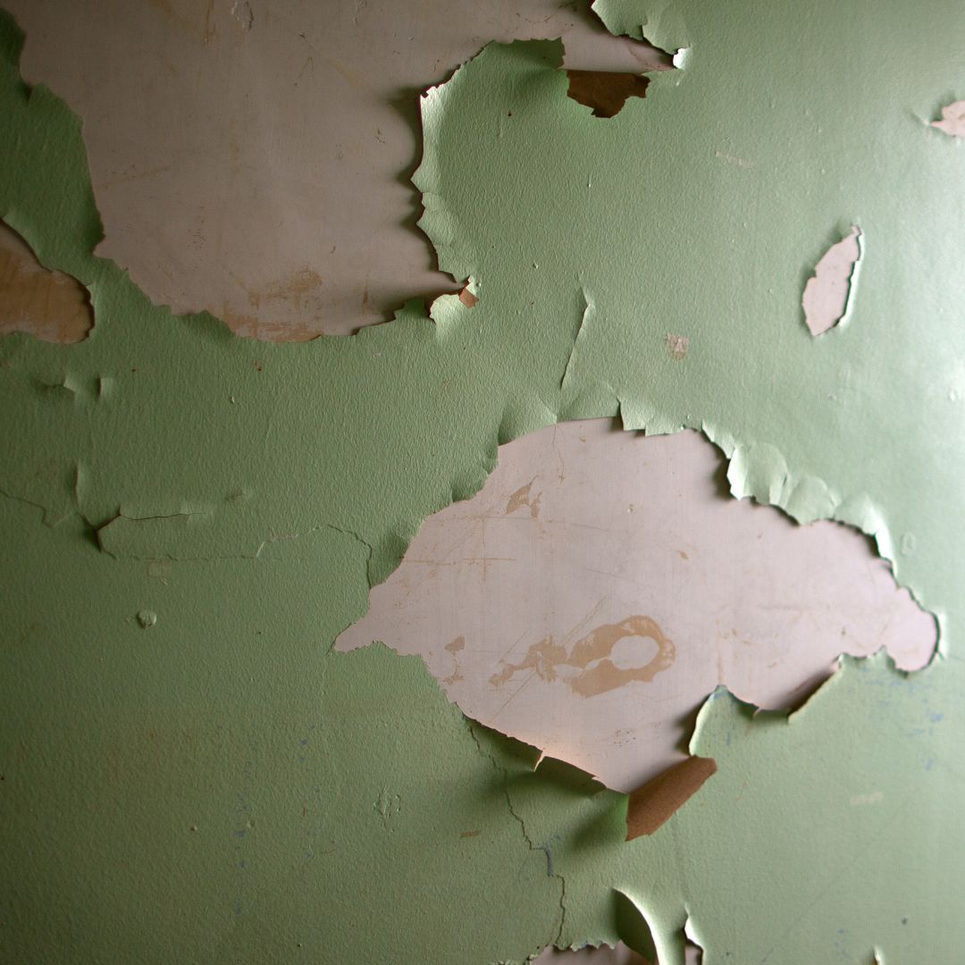 peeling lead paint